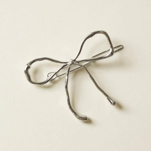 Nar'sha Metal Bow Barrette Hair Clip in Silver