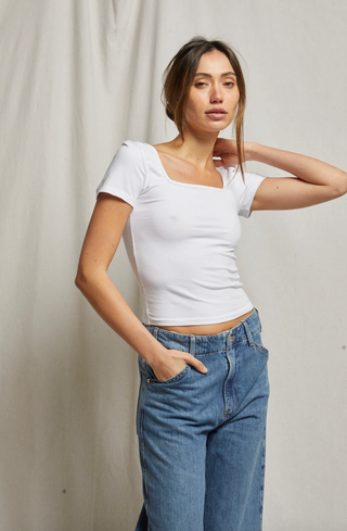 PerfectWhiteTee Rikki Tee in White