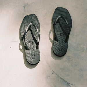 Sleepers' Tapered Flip Flop in Black