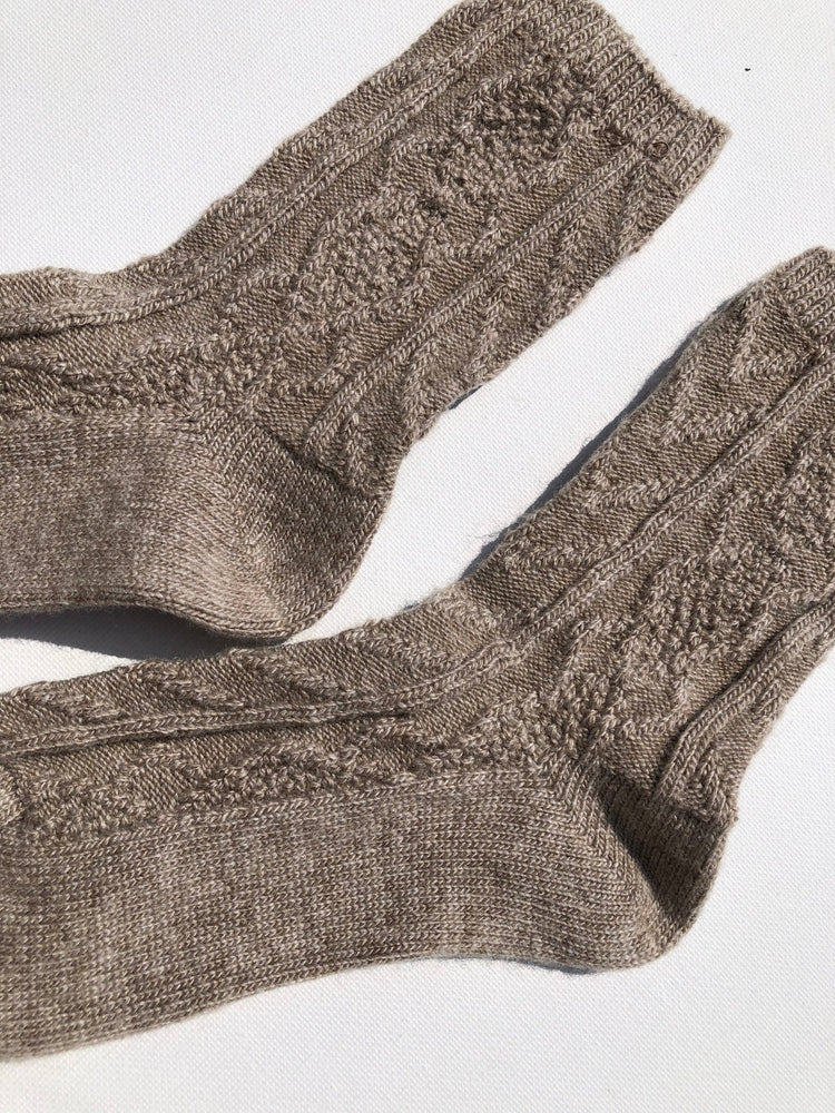 CABLE WOOL SOCKS: Brown / M/L